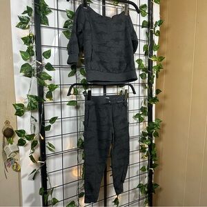 Free Planet Gray/Black Dinosaur Print Matching Set w/ Pockets & Drawstring 2T